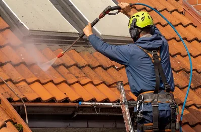 Démoussage et hydrofuge de toiture à Rousson